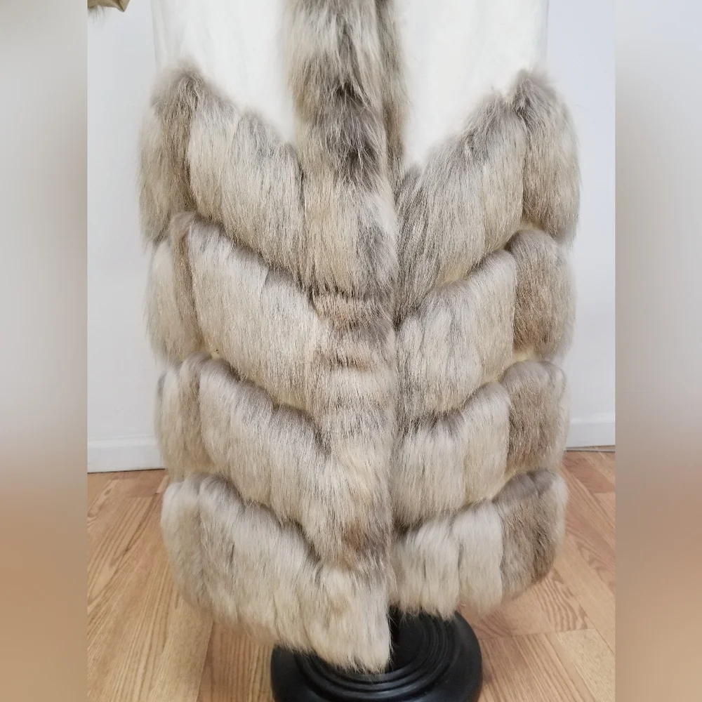 $2395 MADE IN ITALY Real Fox Fur Trimmed Ivory Coat - Picture 6 of 12